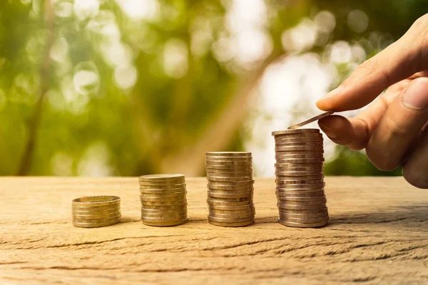 Valor de tempo crescente de dinheiro, investimento, riqueza financeira — Fotografia de Stock