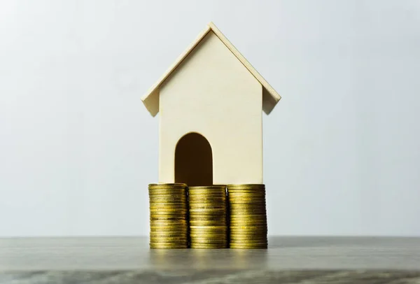 Property Investment concept. Spaargeld voor Koop nieuw huis. Ho — Stockfoto