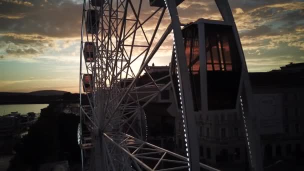 Bratislava Bewegt Riesenrad Und Zeigt Die Burg Die Donau Und — Stockvideo