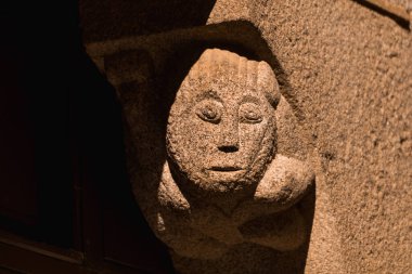 İspanyol kilisesinde Roma süsü