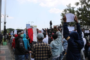 23 Eylül 2019, Gejayan, Endonezya: Gejayan Çağrısı (Endonezyaca: Gejayan Memanggil) barış gösterisine Yogyakarta 'daki çeşitli kampüslerden öğrenciler katıldı..