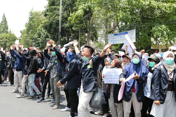2019年9月23日 インドネシア ゲジャヤン市 ゲジャヤン コール インドネシア語 Gejyan Memanggil 平和デモに参加しました — ストック写真