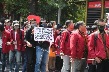 23 Eylül 2019, Gejayan, Endonezya: Gejayan Çağrısı (Endonezyaca: Gejayan Memanggil) barış gösterisine Yogyakarta 'daki çeşitli kampüslerden öğrenciler katıldı..