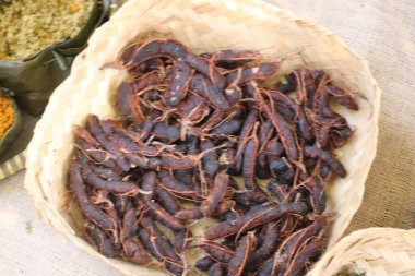 Jamu (eski Heceleme: Djamu) Endonezya 'nın geleneksel bir ilacıdır. Ağırlıklı olarak kök, kabuk, çiçek, tohum, yaprak ve meyve gibi doğal maddelerden üretilen bitkisel bir ilaçtır..