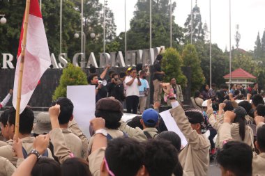 09 Mart 2020, Sleman, Endonezya: Gejayan Çağrı Hareketi (Endonezyaca: Gejayan Memanggil) Yogyakarta 'daki çeşitli kampüslerden öğrenciler tarafından organize edildi..