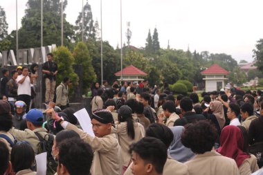 09 Mart 2020, Sleman, Endonezya: Gejayan Çağrı Hareketi (Endonezyaca: Gejayan Memanggil) Yogyakarta 'daki çeşitli kampüslerden öğrenciler tarafından organize edildi..