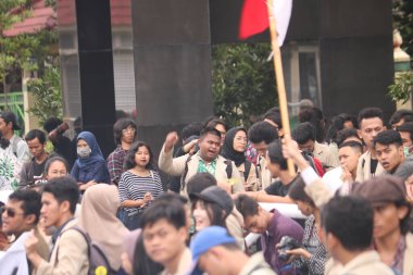 09 Mart 2020, Sleman, Endonezya: Gejayan Çağrı Hareketi (Endonezyaca: Gejayan Memanggil) Yogyakarta 'daki çeşitli kampüslerden öğrenciler tarafından organize edildi..