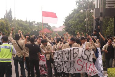 09 Mart 2020, Sleman, Endonezya: Gejayan Çağrı Hareketi (Endonezyaca: Gejayan Memanggil) Yogyakarta 'daki çeşitli kampüslerden öğrenciler tarafından organize edildi..