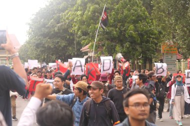 09 Mart 2020, Sleman, Endonezya: Gejayan Çağrı Hareketi (Endonezyaca: Gejayan Memanggil) Yogyakarta 'daki çeşitli kampüslerden öğrenciler tarafından organize edildi..