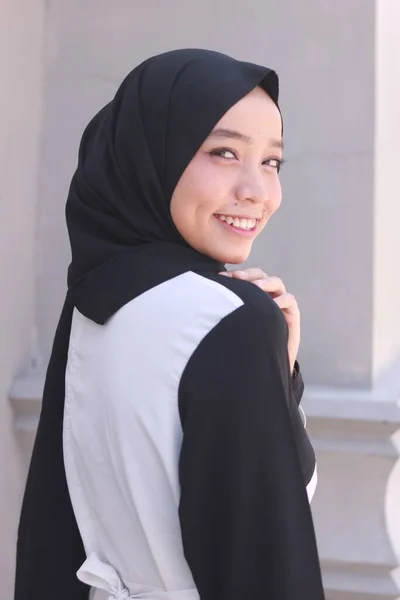 Gambar Fashion Dari Wanita Muda Muslim Asia Yang Cantik Dengan — Stok Foto