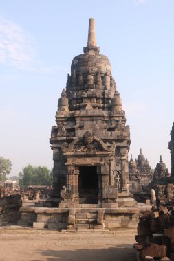 Sewu, Endonezya 'nın başkenti Prambanan' ın 800 metre kuzeyinde yer alan Mahayana Budist tapınağıdır..