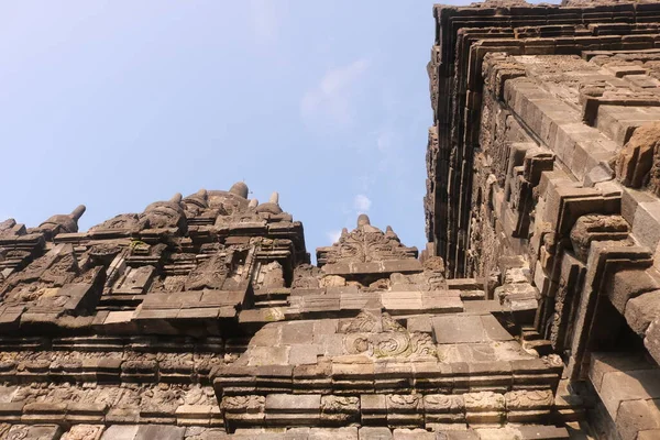 スーは8世紀の大乗仏教寺院で インドネシア中部ジャワのプラムバナンから800メートル北に位置しています — ストック写真