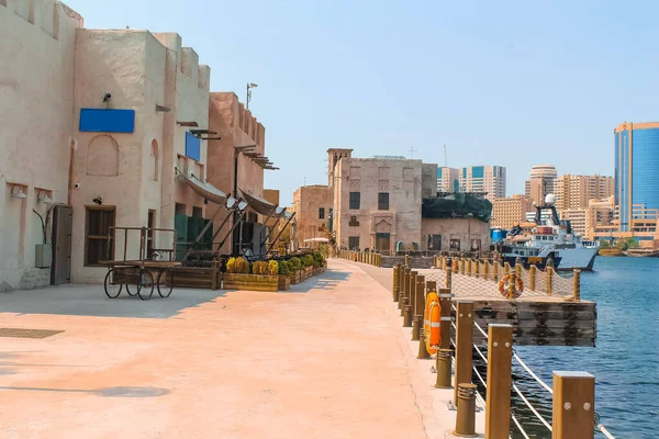 Dubai Ancient Waterfront Sun — Stock Photo, Image