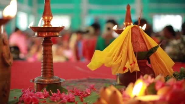 Upacara Pernikahan Ritual Pernikahan Tradisional India Hindu Dengan Bunga Merah — Stok Video