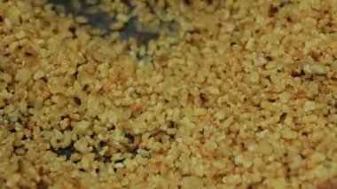 Ariyunda Kerala stili lezzetli akşam yemeği nasıl hazırlanır? Harika bir tadı var. Avalose Podi, Kızarmış pirinç tozu..