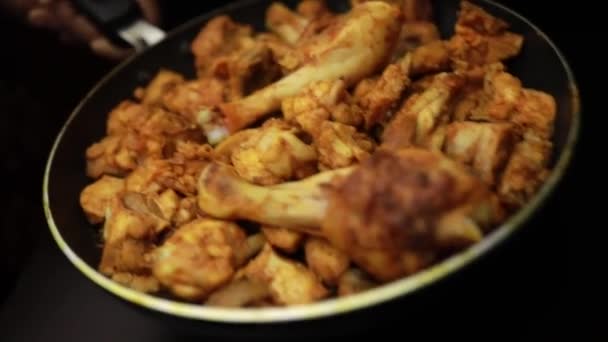 Csirke Hatvanöt Fűszeres Sült Csirke Étel Indiában Szingapúrban Srí Lankán — Stock videók