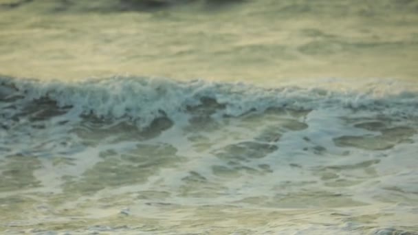 Ocean Waves Rolling Bella Spiaggia Con Cielo Blu Sabbia Bianca — Video Stock