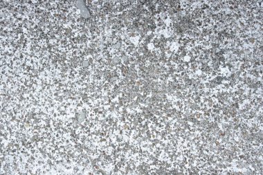 Beyaz, eski beton duvarlı arka planlar desenli. Soyut bağ dokusu. Çatlaklar, kırıklar, lekeler. Çatlaklar, hasar.