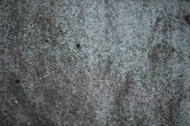 Beyaz, eski beton duvarlı arka planlar desenli. Soyut bağ dokusu. Çatlaklar, kırıklar, lekeler. Çatlaklar, hasar.