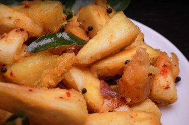 Ev yapımı patates körili Hint mutfağı..