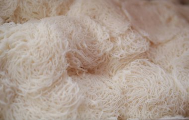 Appam, Palappam, Kallappam, vella appam, parotta, Roti veya Chapati geleneksel Kerala kahvaltısı..