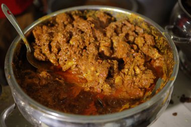 Hint usulü körili tavuk tarifi. Baharatlı ve Lezzetli Tavuk Körisi