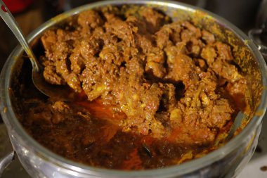 Hint usulü körili tavuk tarifi. Baharatlı ve Lezzetli Tavuk Körisi