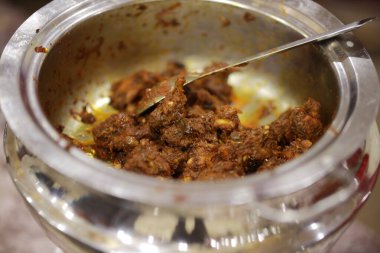 Hint usulü körili tavuk tarifi. Baharatlı ve Lezzetli Tavuk Körisi