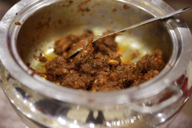 Hint usulü körili tavuk tarifi. Baharatlı ve Lezzetli Tavuk Körisi