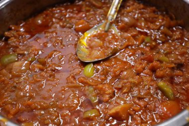 Hint usulü körili tavuk tarifi. Baharatlı ve Lezzetli Tavuk Körisi