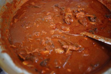 Hint usulü körili tavuk tarifi. Baharatlı ve Lezzetli Tavuk Körisi