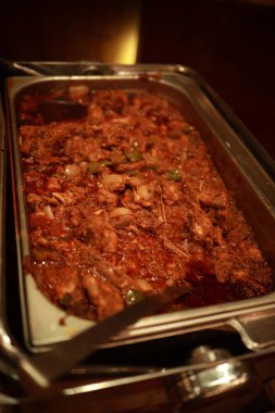 Hint usulü körili tavuk tarifi. Baharatlı ve Lezzetli Tavuk Körisi