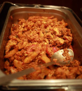 Hint usulü körili tavuk tarifi. Baharatlı ve Lezzetli Tavuk Körisi