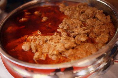 Hint usulü körili tavuk tarifi. Baharatlı ve Lezzetli Tavuk Körisi