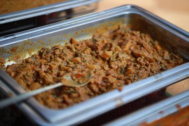 Hint usulü körili tavuk tarifi. Baharatlı ve Lezzetli Tavuk Körisi