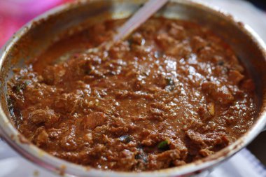 Hint usulü körili tavuk tarifi. Baharatlı ve Lezzetli Tavuk Körisi