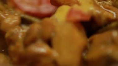 Ev yapımı yemek tarifi. Baharatlı ve Lezzetli Tavuk Körisi