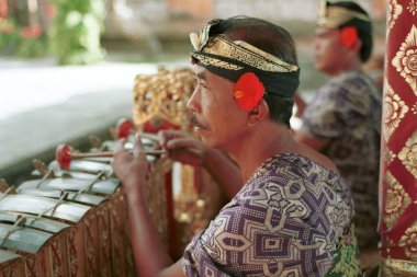 Bali, Endonezya - 15 Temmuz 1994: Geleneksel müzik.