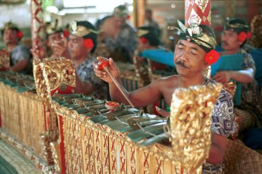 Bali, Endonezya - 15 Temmuz 1994: Geleneksel müzik.