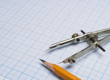 Grafik kağıdındaki kalem ve pusula kopyalama alanı