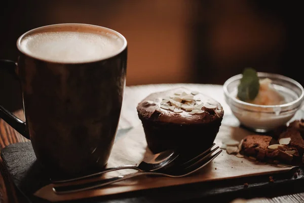 Cerrar Imagen Comida Taza Café Postre Fondo Mesa Madera Cafetería — Foto de Stock