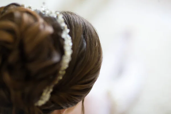 Tête Mariée Avec Des Cheveux Bracelet Sur Tête — Photo
