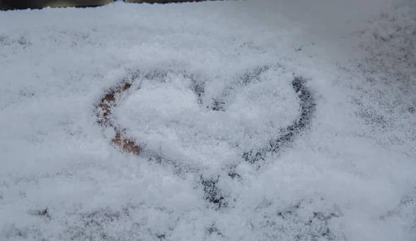 Corazón Nieve Tiempo —  Fotos de Stock