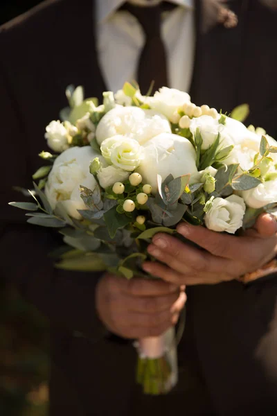 Virágcsokor Fehér Zöld Rózsából — Stock Fotó