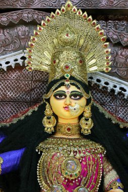 Durga Puja, Hindistan 'ın en büyük festivali. Durga puja festivalinde Hint kültürü sergileniyor. Kolkata Durga puja çok popüler bir Bengali festivalidir. Durga Puja en iyi Hindu festivali..