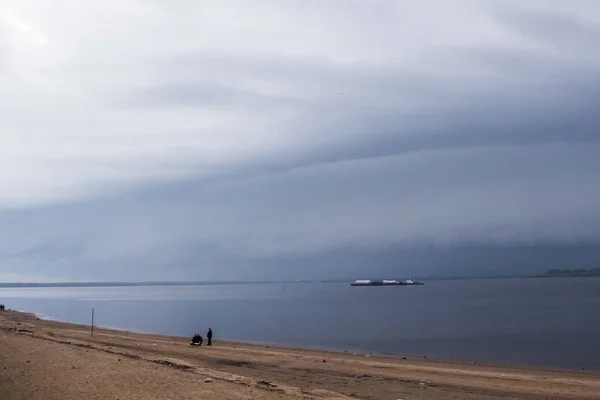 Nuvens Tempestade Antes Chuva Ruas Cidade Chuva — Fotografia de Stock