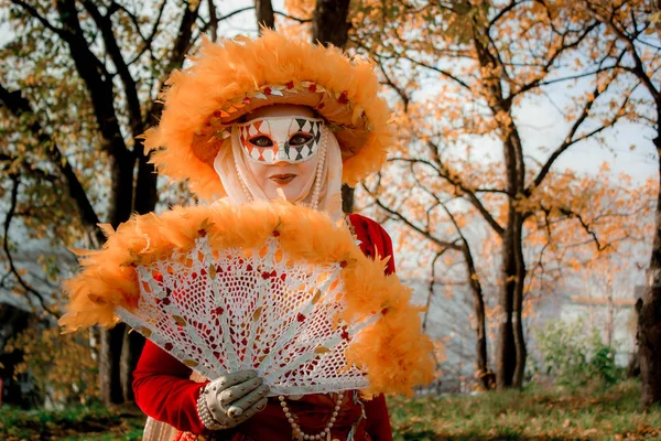 Young Girl Suit Autumn Carnival Mask Background Autumn Trees — Stock Photo, Image