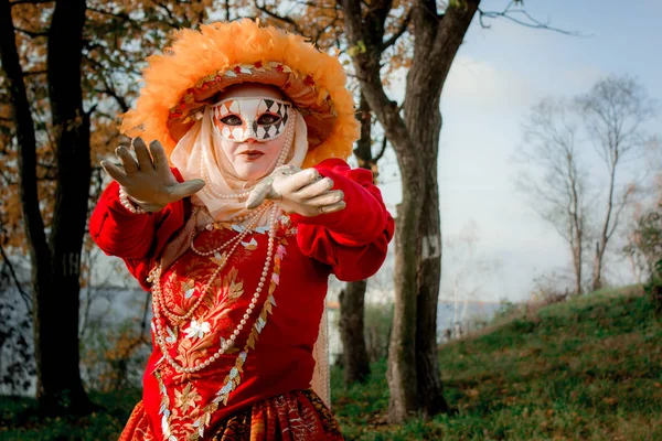 Young Girl Suit Autumn Carnival Mask Background Autumn Trees — Stock Photo, Image