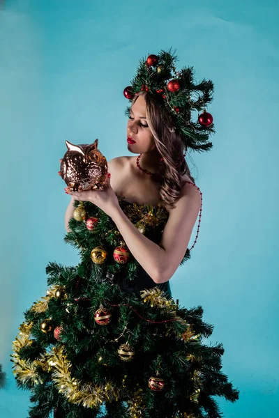 Menina Bonita Traje Árvore Natal — Fotografia de Stock