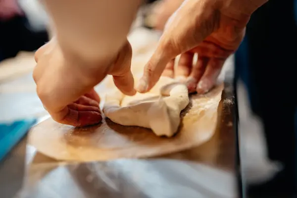 Processo Preparazione Piatto Cucina Caucasica Khachapuri Ritaglio Manuale — Foto Stock